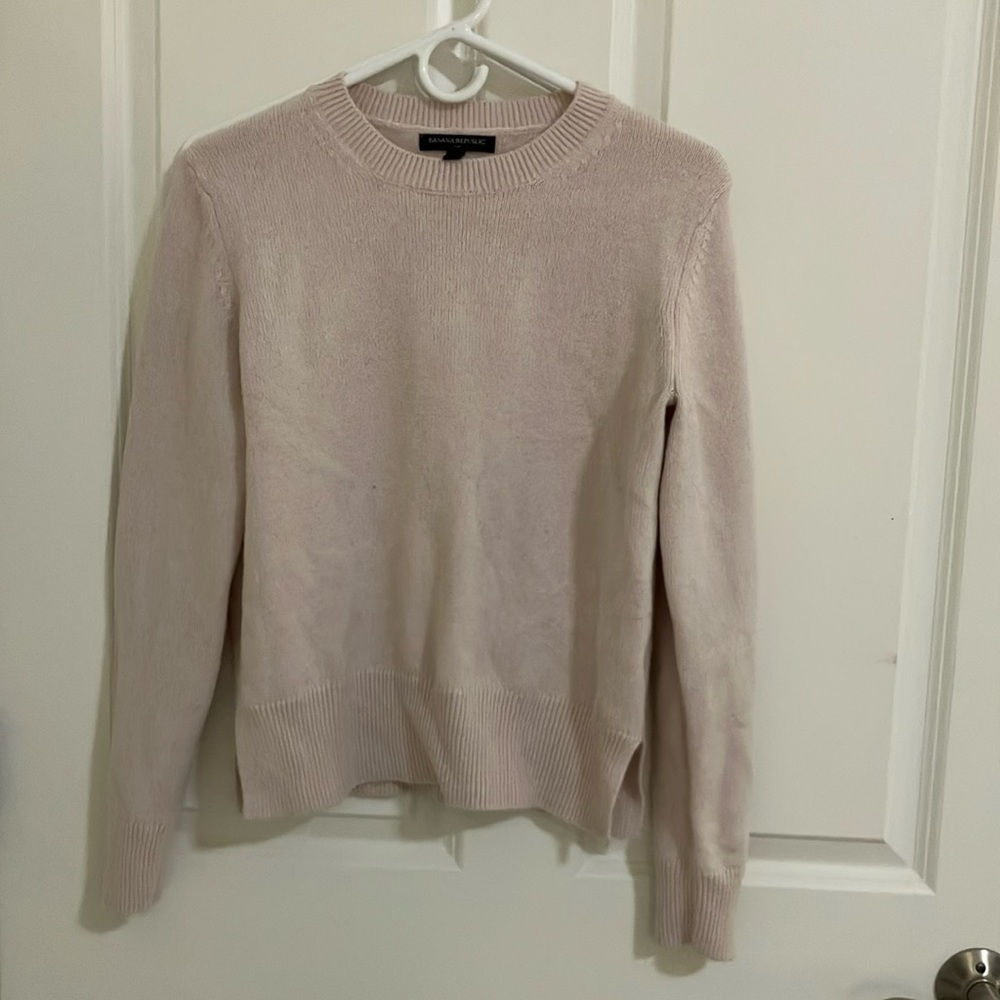 Women's light pink Sweater
